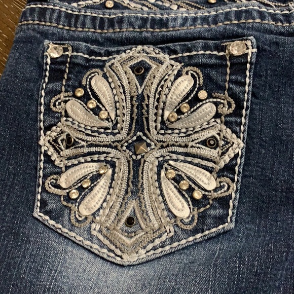 Firm Price- Premier by Rue 21 distressed boot cut medium wash denim jeans - Picture 11 of 17